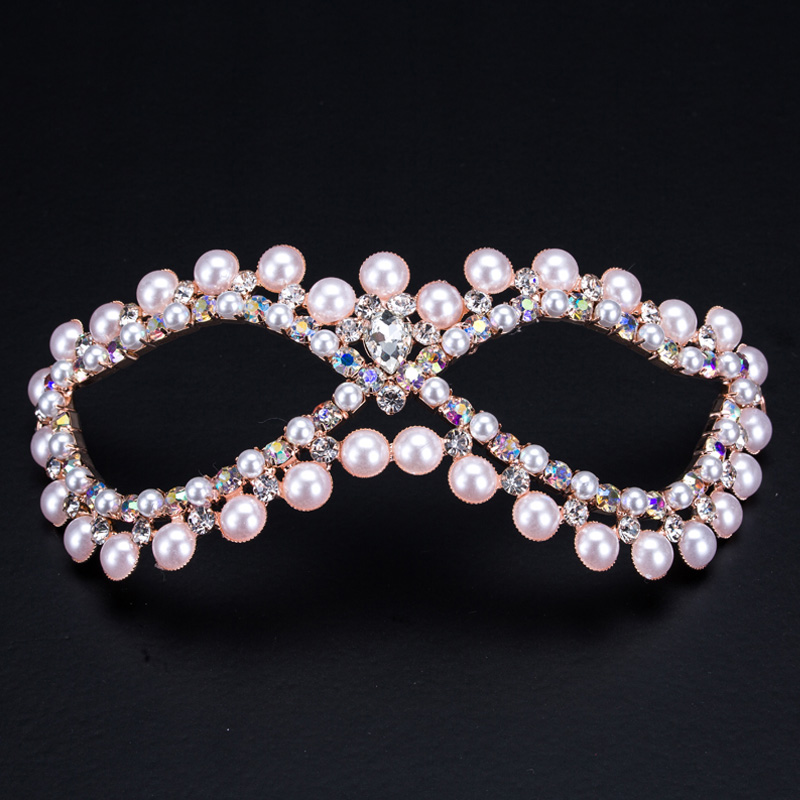 ¿De qué materiales están hechas las máscaras de fiesta?