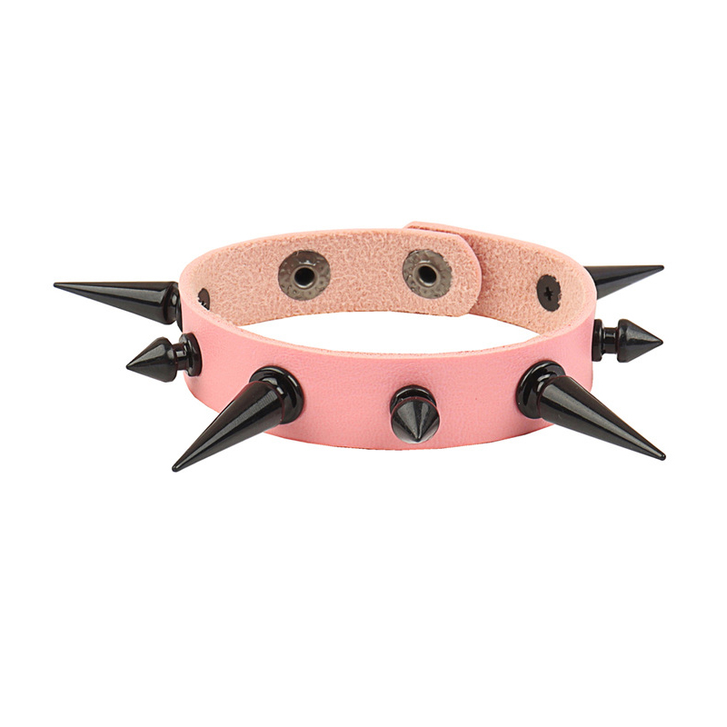 Pulsera punk de cuero