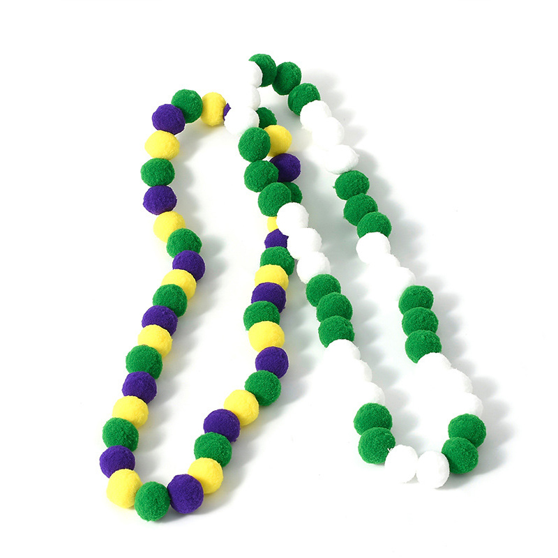 Party Favors Garn Ball Garland Collar largo