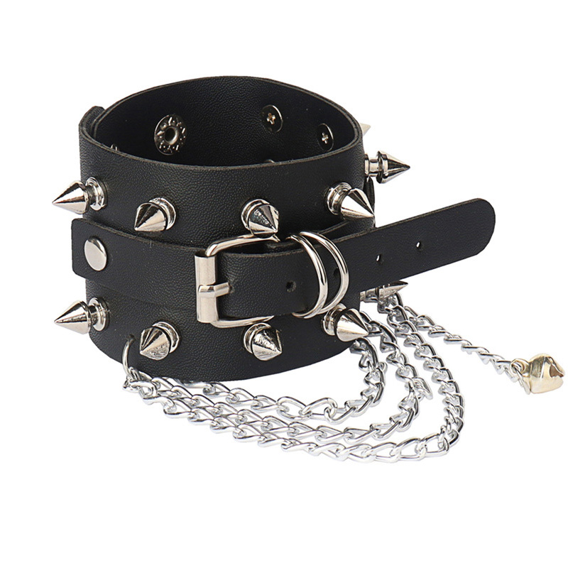 Brazalete de aleación de cuero remachado